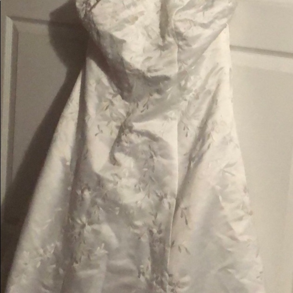 Beautiful weeding dress